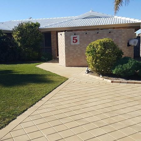 Alexander Drive B & B Esperance Exterior photo